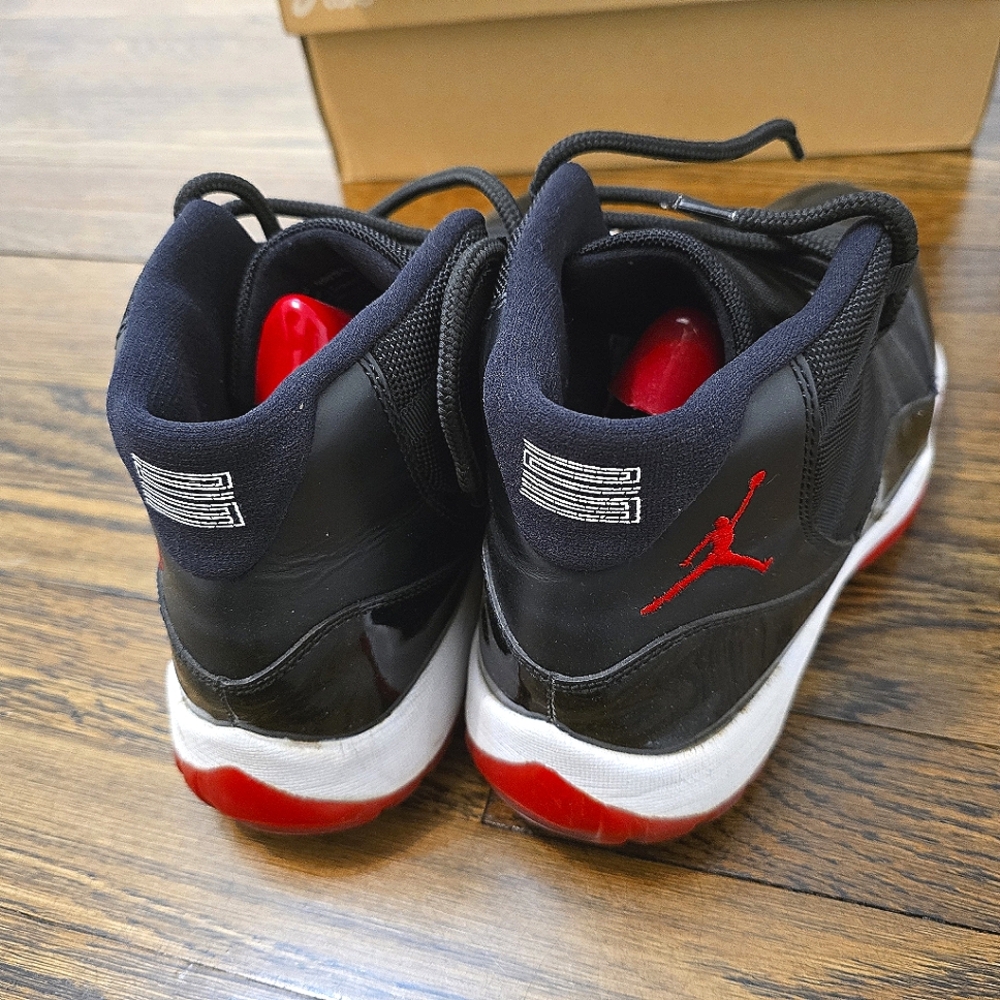 Men's 11.5 Jordan 11 BRED